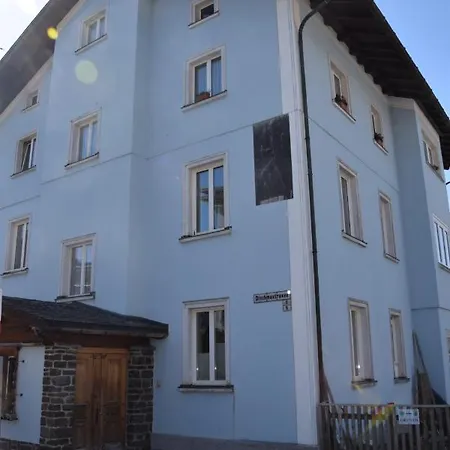 Fewo's Und Apartment's Blaues Haus Apartment Davos