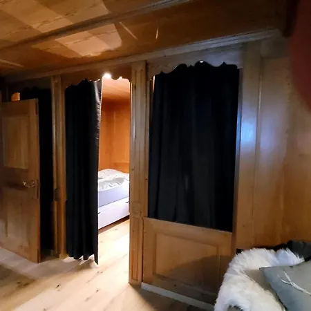 Fewo's Und Apartment's Blaues Haus * Davos