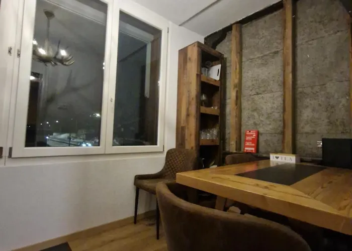 Fewo's Und Apartment's Blaues Haus * 达沃斯